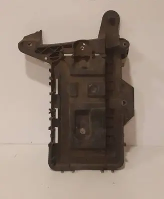 Volkswagen PASSAT B6 Battery tray 1K0915333