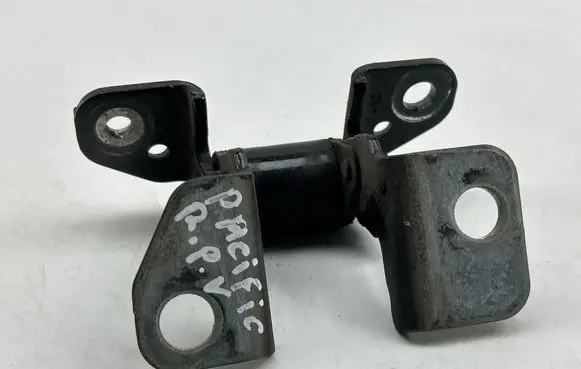 Chrysler Pacifica Front door upper hinge 
