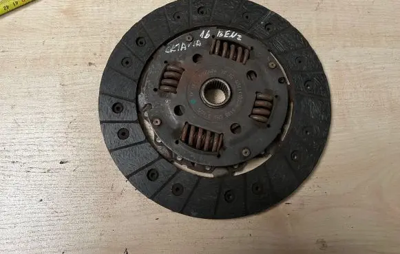 Skoda Octavia Mk2 (1Z) Clutch pressure plate 036141032H