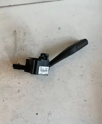 Volkswagen PASSAT B7 Indicator stalk 1K0953513