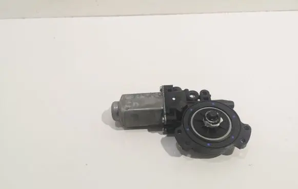 Hyundai Sonata Rear door window regulator motor