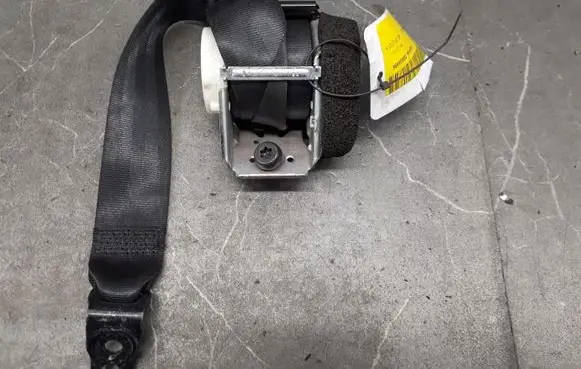 Ford Focus Front seatbelt 4M51-A611B68-CB