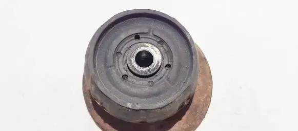 Renault Clio II Coil spring mount 