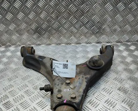 Mitsubishi L200 Front lower control arm/wishbone 4013A471