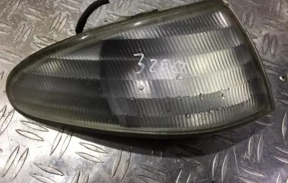 Ford Mondeo MK I Front indicator light