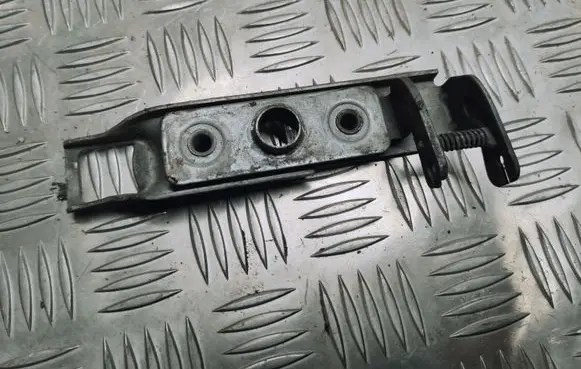 Mercedes-Benz Sprinter W906 Engine bonnet/hood lock/catch A9067500450