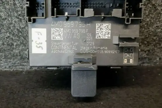 Audi Q7 4M Door control unit/module 4M0959795H 4M0959795F