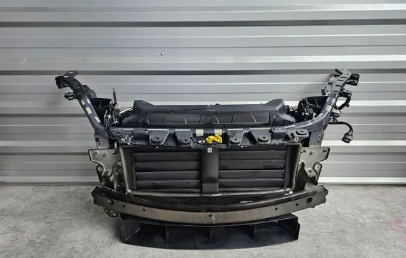 Maserati Levante Front piece kit 