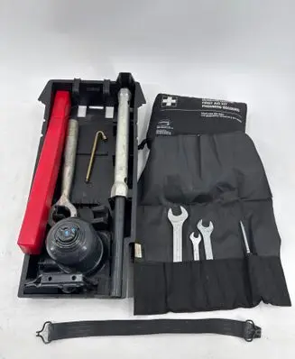 Iveco Daily 6th gen Tool set 500327464