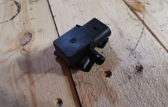 BMW X3 E83 Air pressure sensor 7805152