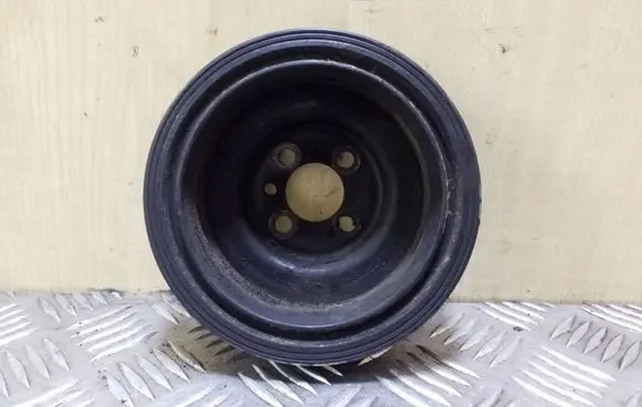 Volkswagen PASSAT B7 Crankshaft pulley 038105243M