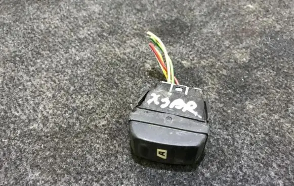 Citroen Xsara Electric window control switch 22681