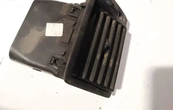 Fiat Scudo Dash center air vent grill 9634498977
