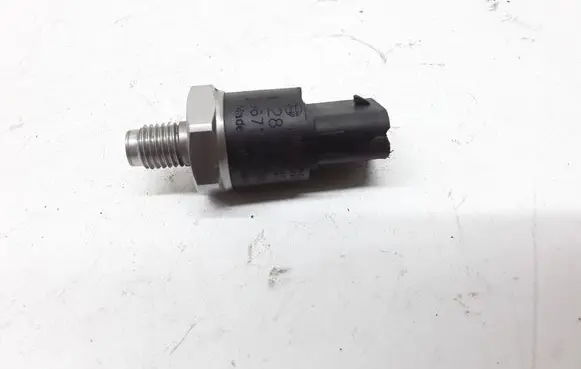 Fuel pressure sensor