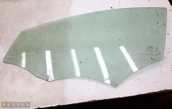 Volvo V40 Front door window glass four-door e643r00049