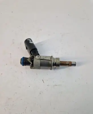 Audi A6 S6 C6 4F Fuel injector 06E906036C
