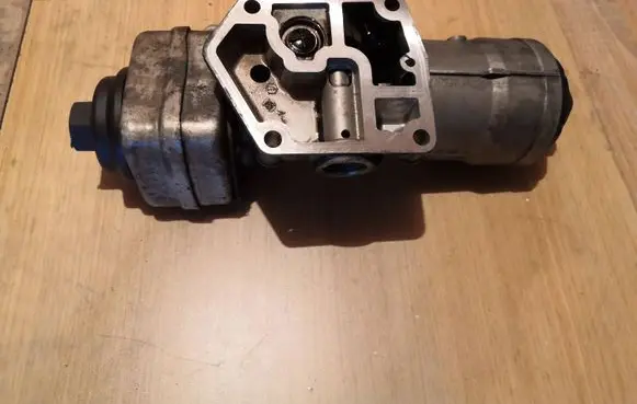 Skoda Fabia Mk2 (5J) Oil filter mounting bracket