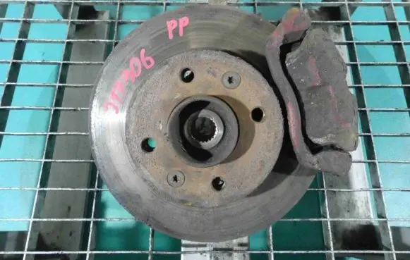 Front wheel hub spindle knuckle
