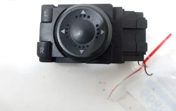 Volkswagen PASSAT B5.5 Electric window control switch IMPRK668068