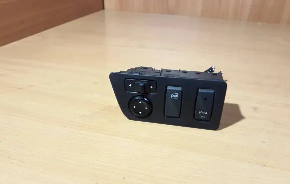 Dacia Spring Wing mirror switch 255704283R