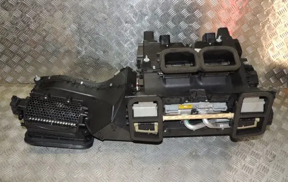 Mercedes-Benz E W212 Interior heater climate box assembly A2128305160