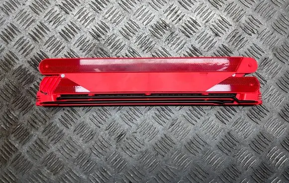 Mercedes-Benz CLS C218 X218 Emergency warning sign A2048900197