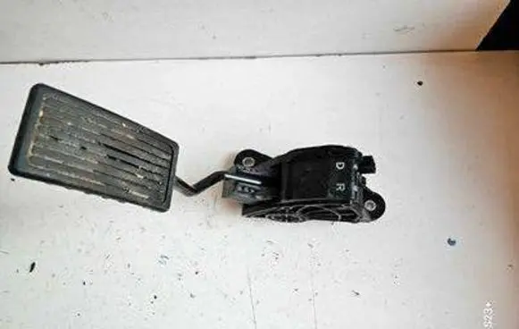 Honda CR-V Accelerator throttle pedal JM14B 31301J10