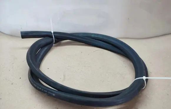Mercedes-Benz S W221 Engine compartment rubber 