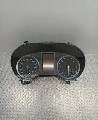 Speedometer (instrument cluster)
