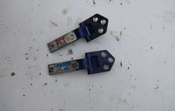 Volkswagen Caddy Loading door hinge set 