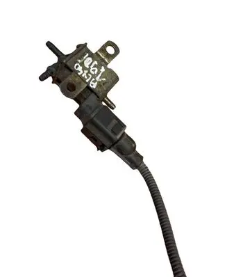 Volkswagen PASSAT B5.5 Windscreen/windshield washer pump 1J0973722