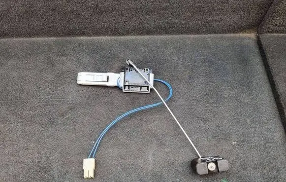 Audi Q7 4L Fuel level sensor 7L8919673