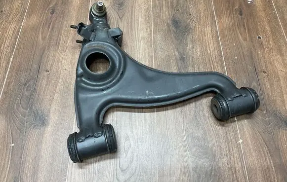 Mercedes-Benz SL R129 Front lower control arm/wishbone 1243303507 A1243303507