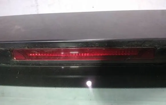 Honda FR-V Third/center stoplight