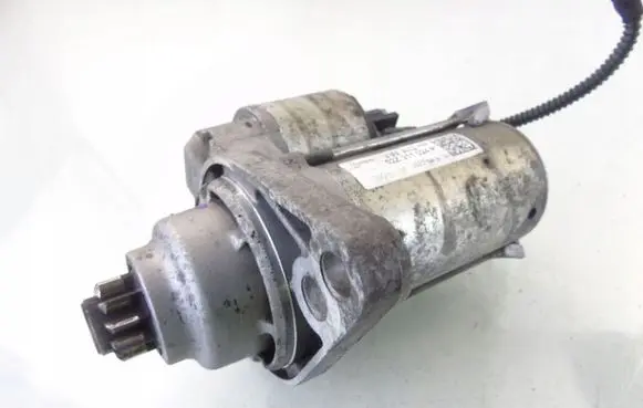 Volkswagen Scirocco Starter motor 02Z911024P