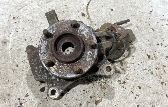 Chrysler Voyager Front wheel hub spindle knuckle