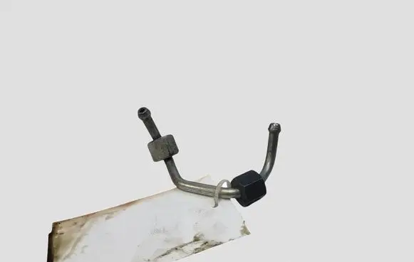 Volvo V60 Fuel injector supply line/pipe 31303505