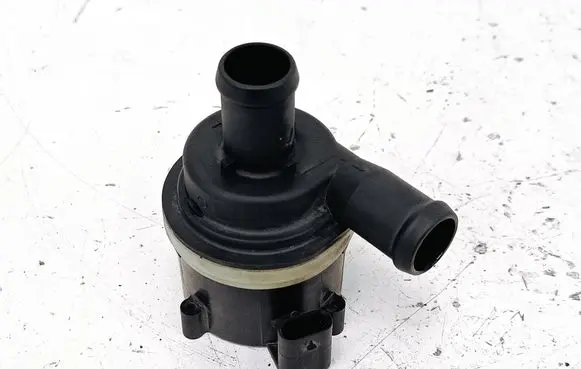 Volkswagen Jetta VI Electric auxiliary coolant/water pump 6R0965561A