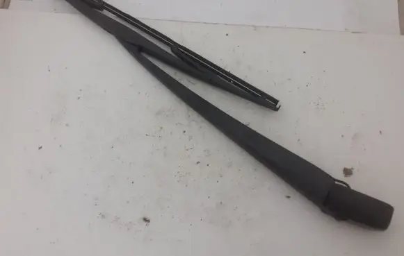 Honda Insight Rear wiper blade PETGF45
