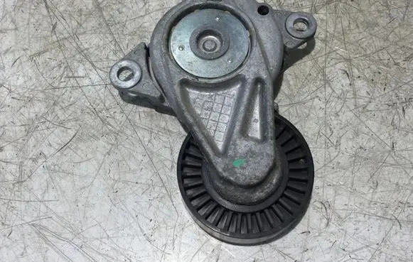Toyota Yaris Alternator belt tensioner 