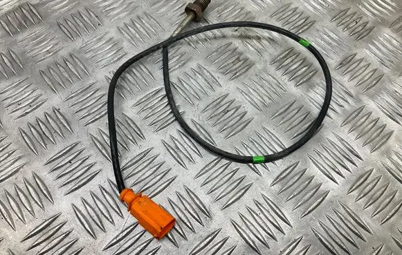 Skoda Octavia Mk3 (5E) Exhaust gas temperature sensor 04L906088AD