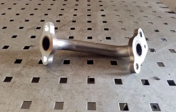 Lexus CT 200H EGR valve line/pipe/hose