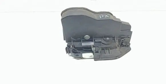 BMW 5 E60 E61 Front door lock 7202145