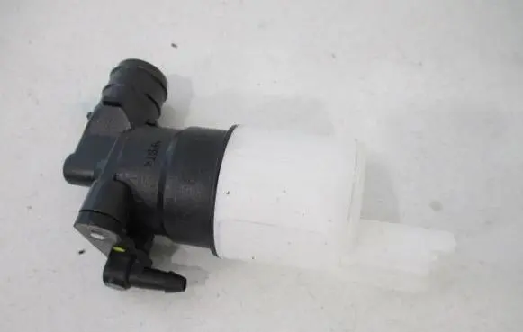 Peugeot RCZ Windscreen/windshield washer pump 643476