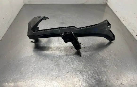 Subaru Outback Headlight/headlamp mounting bracket