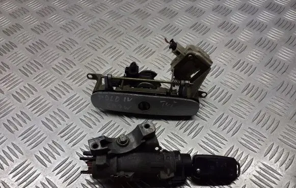 Volkswagen Polo Ignition lock 4B0905851N
