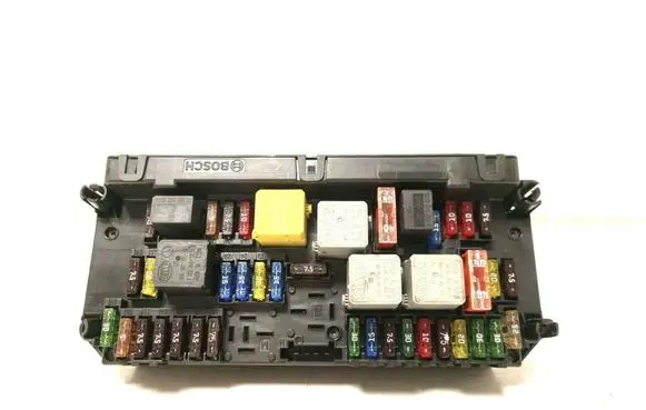 Mercedes-Benz C W204 Fuse module A2129005812