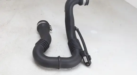 Intercooler hose/pipe