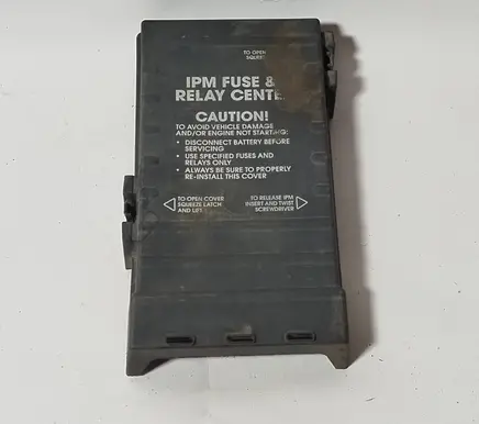 Chrysler Voyager Fuse box cover 04727077aa