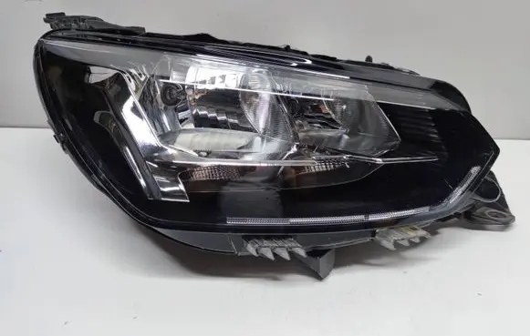 Peugeot 208 Headlight/headlamp 9823193580
